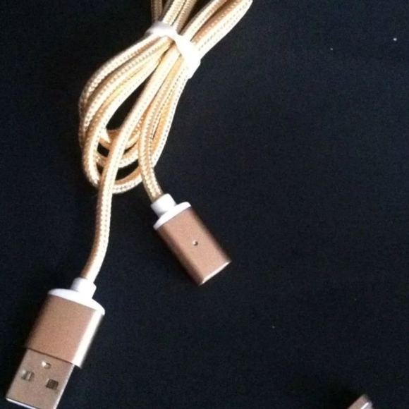 Magnetic USB Type C 1 meter charge cable w/ Easy Device Removable Tip Connector - Picture 4 of 5